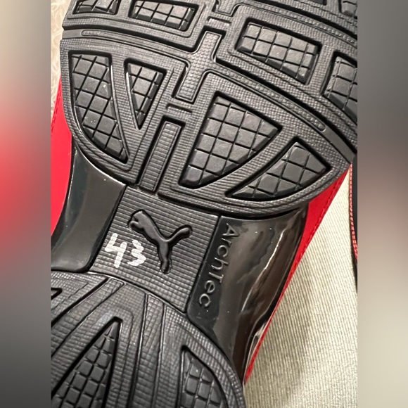 *SOLD* Men’s Puma athletic shoes - Size 12 - Picture 7 of 7